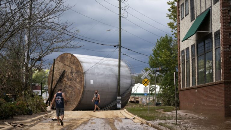 108041617 1727802687703 gettyimages 2174585939 helene2024hurricane05646