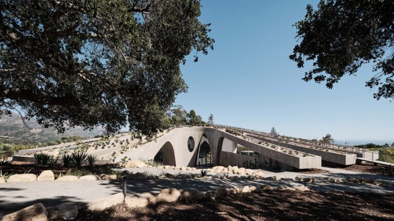 hill house california donaldson and partners dezeen 2364 hero 1704x959 1