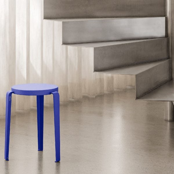 tiptoe klein blue dezeen showroom dezeen 2364 col 0