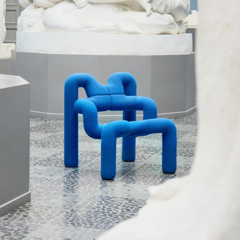 ekstrem chair terje ekstrom varier furniture dezeen showroom dezeen 2364 col 2 852x852