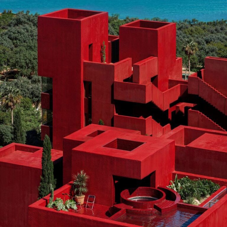 ricardo bofill taller de arquitectura red sol resort sq dezeen 2364 col 1 852x852