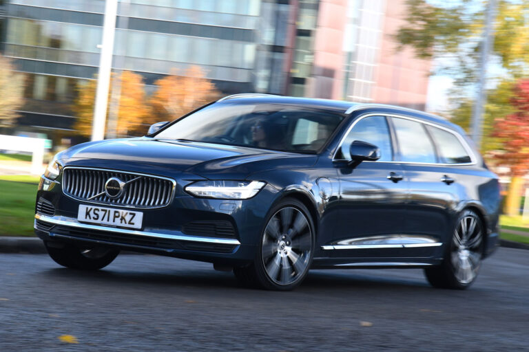 volvo v90 front quarter tracking 0