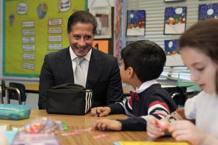 LAUSD Carvalho 1024x682