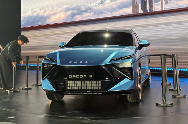 omoda 3 front