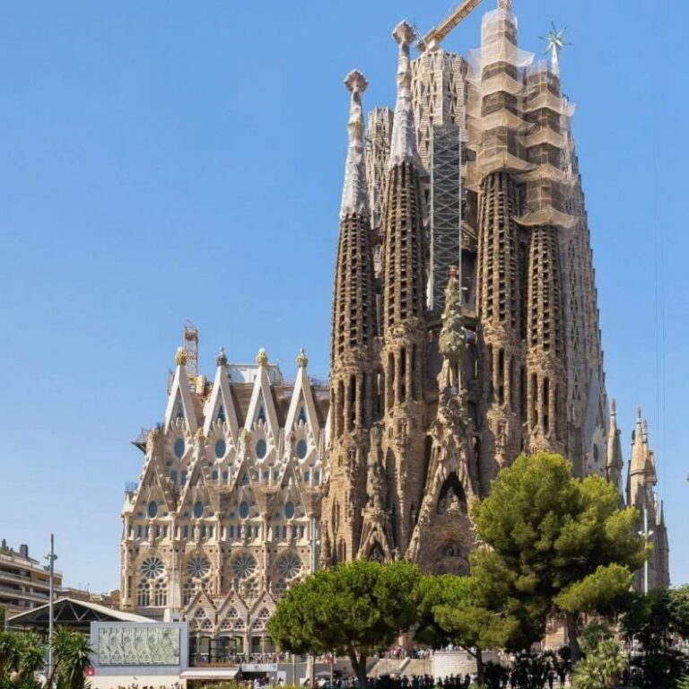 sagrada familia 2026 final completion date dezeen 2364 col 0 1704x959 1 852x852