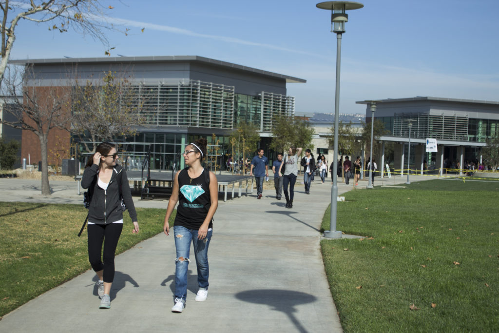student life walking from usu ashall 9d38
